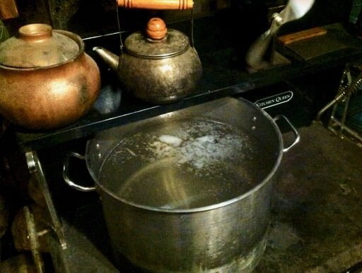 boiling down maple sap to make maple syrup