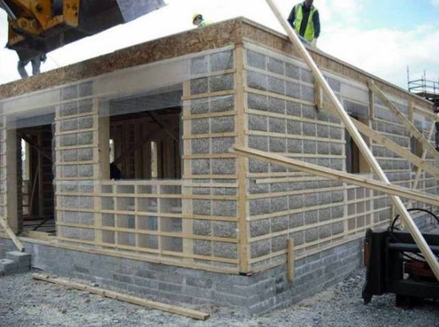 hempcrete ecological tiny house under construction