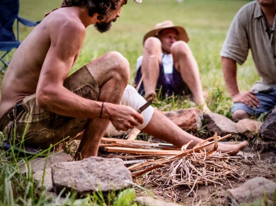 how to build a fire preparation of tinder and kindling