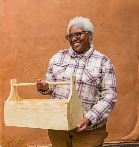 CurrentWBC1200-032-projects-WomensCarpentryClasses-WildAbundance2023-SarahTew