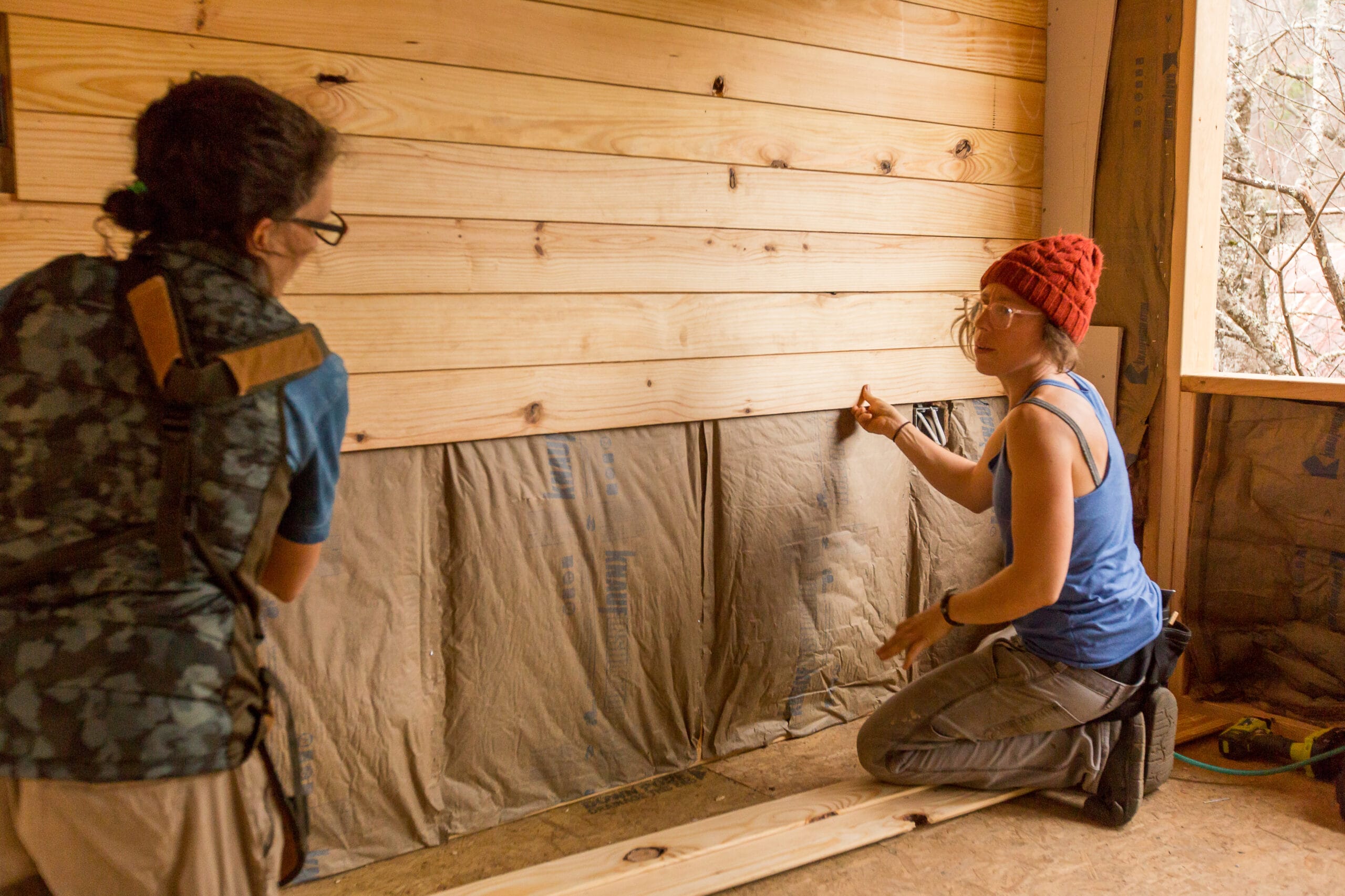 0966-WA-TinyHouseAcademy-©SarahTew-interior wood siding tongue & groove