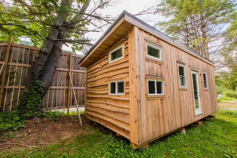 005_HeleneHouse-WildAbundance-TinyHouse-Plans-Finished-4month-©SarahTew2025