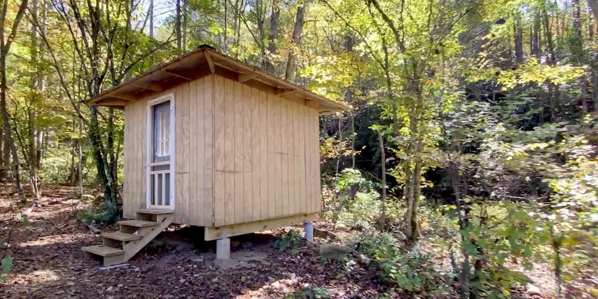 A ten by ten foot sleeping structure or "private cottage" can be booked by carpentry students for accomodations during workshops at Wild Abundance's main campus at Paint Fork Road in Barnardsville, NC